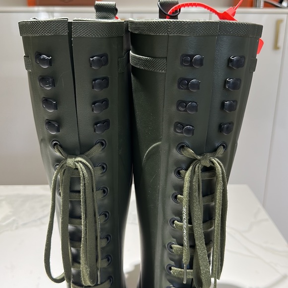 Off White rain boots, size 40 hunter green. Great condition - Picture 3 of 7